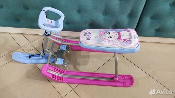 Снегокат для девочки (новый)