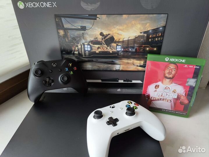 Приставка xbox ONE X 1tb в идеале