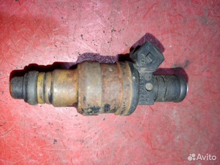 Форсунка топливная Audi A4 B5 седан 1.8I ADR 1996