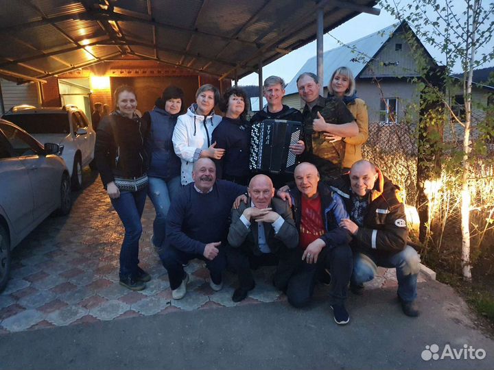 Баянист на праздник