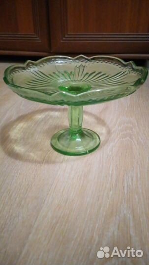 Ваза на ножке, фруктовница СССР, зеленого стекла