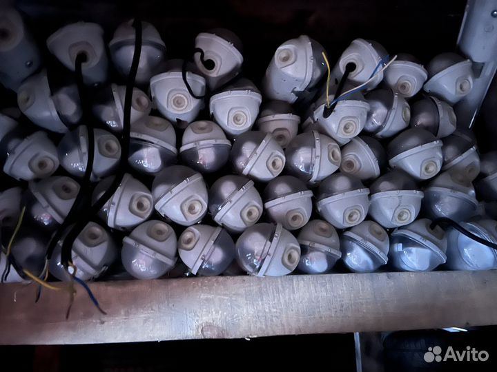 Светильник потолочный со светодиодной лампой