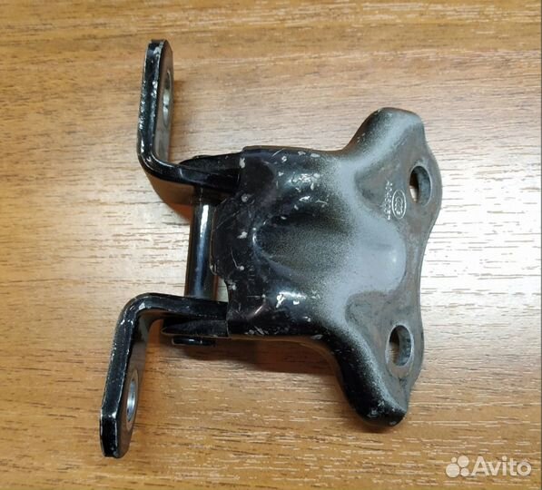 Петли задней правой двери Kia Rio 3