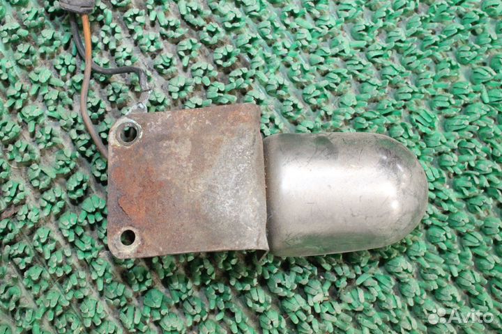 Фонарик подкапотный Chevrolet Suburban GMT400