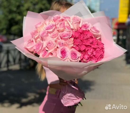 Букет цветов из 25 роз, доставка