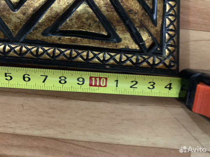 Папирус в раме за стеклом