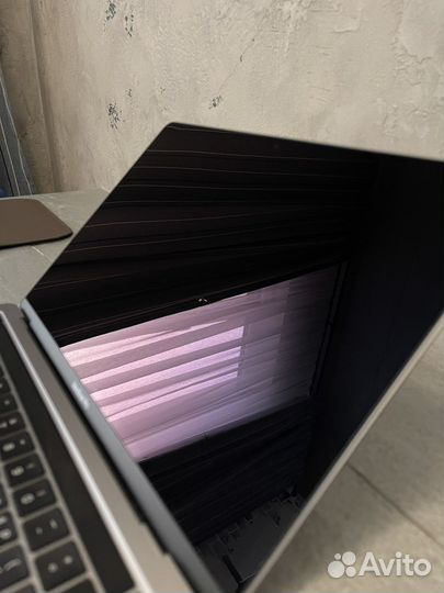 Macbook pro 13 m1 8gb 512gb