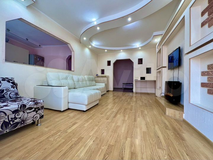 2-к. квартира, 70 м², 6/17 эт.