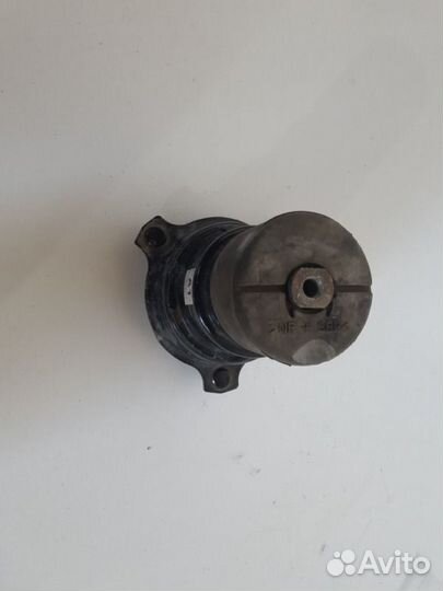 Подушка двигателя нижняя передняя Toyota Camry V50