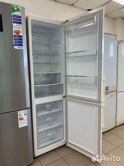 Холодильник б/у двухкамерный