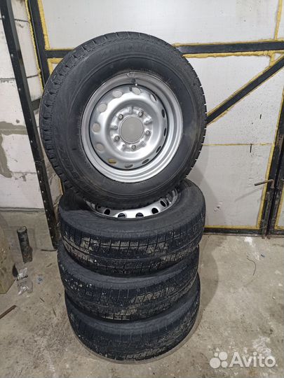 Bridgestone Blizzak Revo GZ 205/70 R15 96S