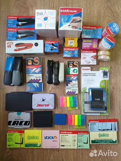 Зажим для бумаг, скрепки, скобы, закладки