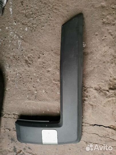 Молдинг правый переднего бампера Ford Fusion