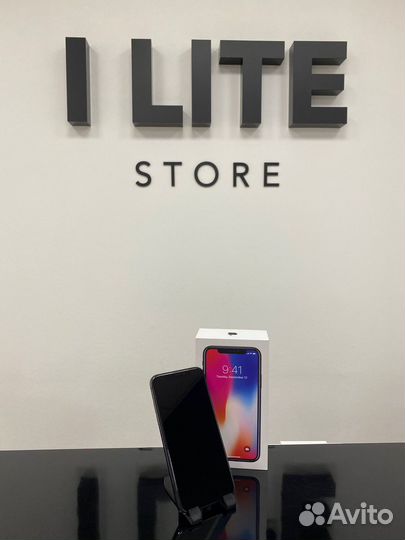 iPhone X, 256 ГБ