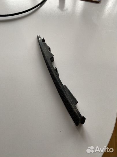 Ресничка правой фары Ford Kuga2