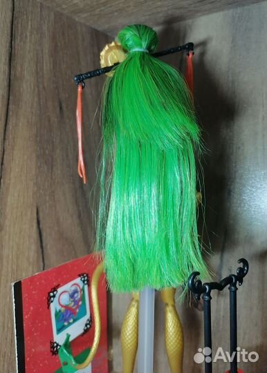 Кукла Монстер Хай Джинафаер Скариж