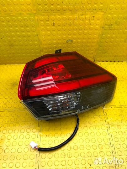 Фонарь задний правый Nissan X-Trail T32