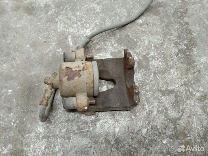 Суппорта передние Шкода Октавия A5