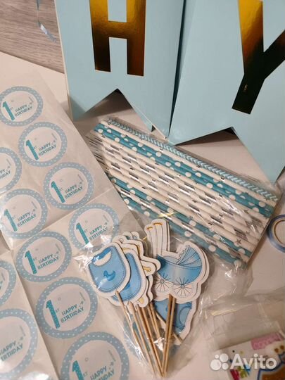 Годик колпак, гирлянда, стаканчики, трубочки