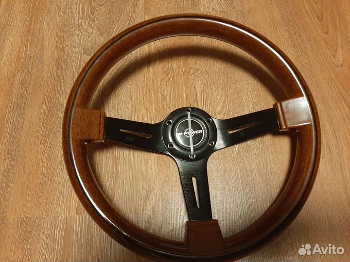 Спортивный руль с деревом