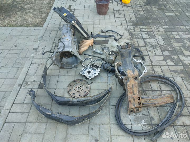 Запчасти на suzuki escudo