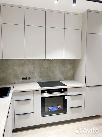 Кухня с искусственным камнем угловая