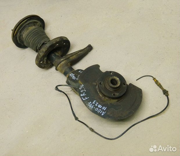 Стойка передняя правая Audi 100 C3 2.3