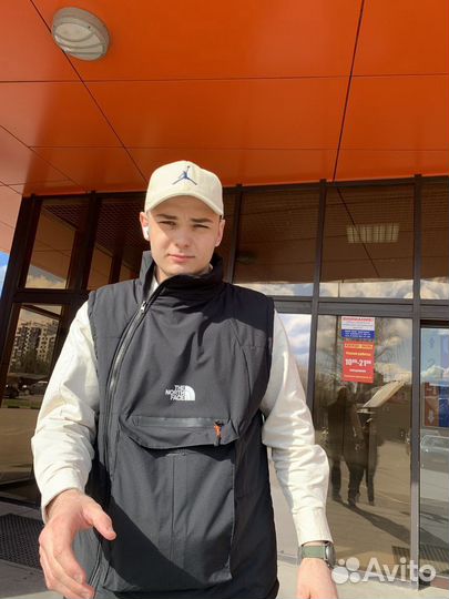 Видеомонтажер, видеооператор