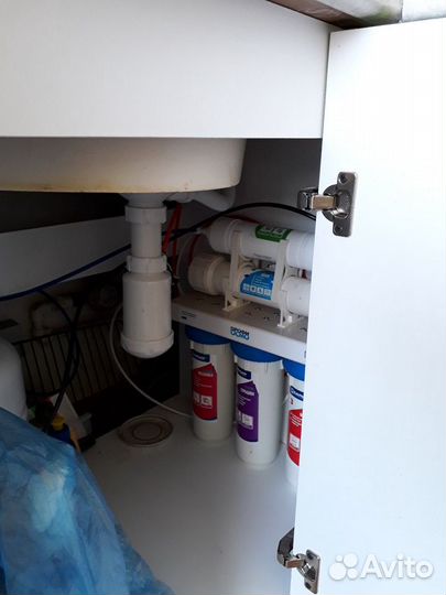 Замена фильтров для воды на кухне