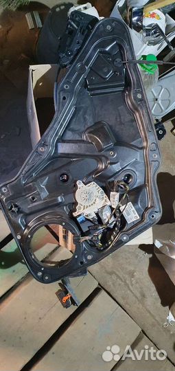 Стеклоподъемник volkswagen tiguan