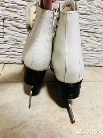 Коньки фигурные