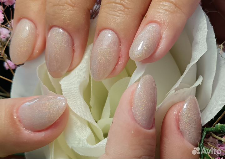 Модель на педикюр и маникюр