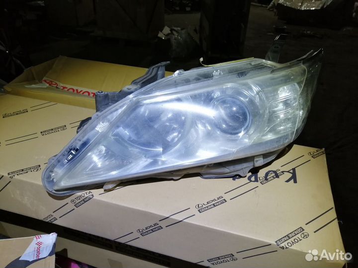 Фара левая Toyota Camry 50 11-15г