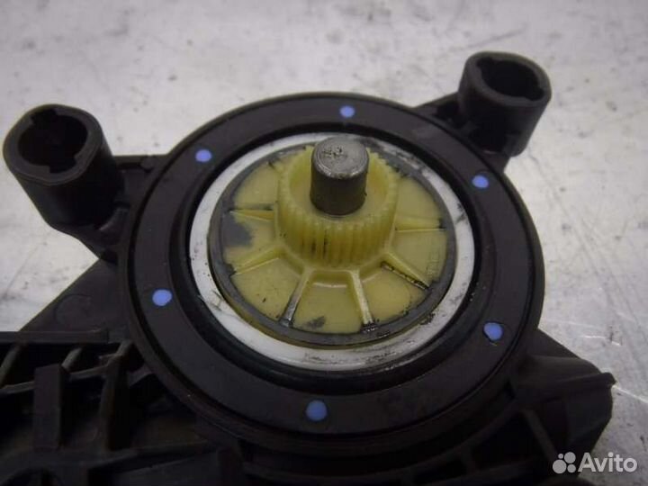 Мотор стеклоподъемника передний левый Volkswagen