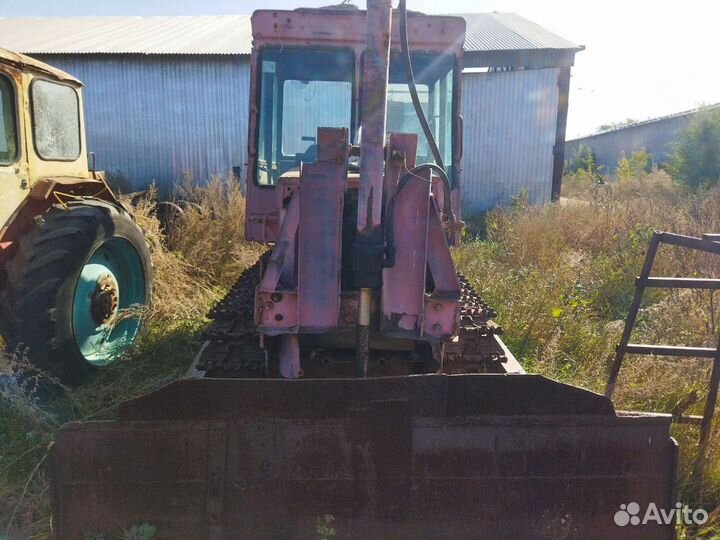 Трактор, 1990