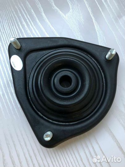 Опора передней стойки