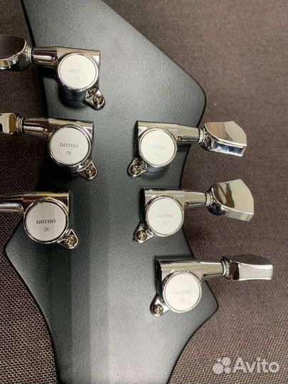 Электрогитара