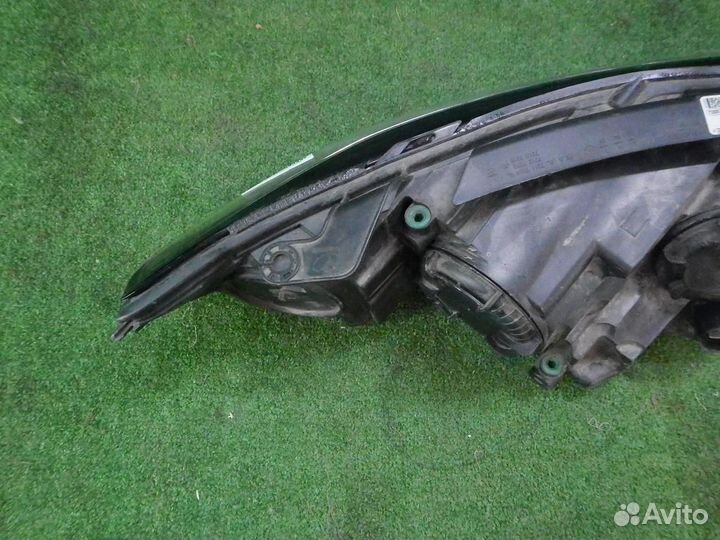 Фара левая Land Rover Discovery Sport