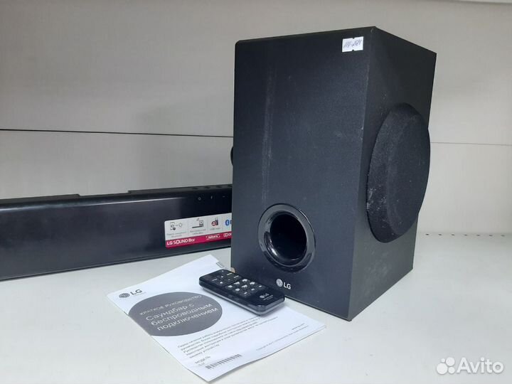Саундбар с беспроводным подключением LG SJ2