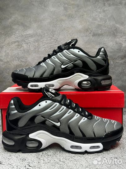 Кроссовки Nike Air Max Tn Plus