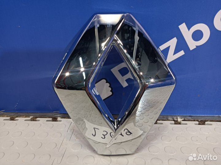 Эмблема решетки радиатора Renault Kaptur