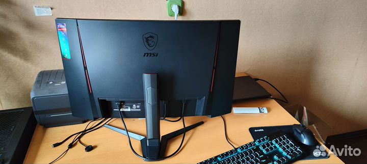27 дюймов, 144гц, Msi optix g27c2 изогнутый