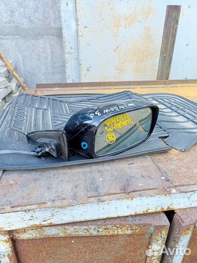 Зеркалo правое Toyota Windom 30