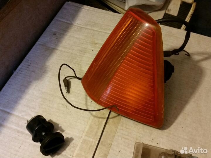 Левый передний указатель поворота Форд Гранада