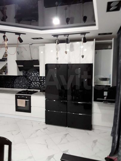 Дом 210 м² на участке 2 сот.