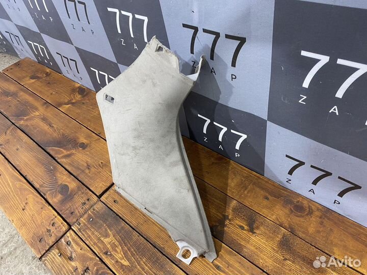 Обшивка стойки задней правой Audi Q7 (4L) 06-15 Б