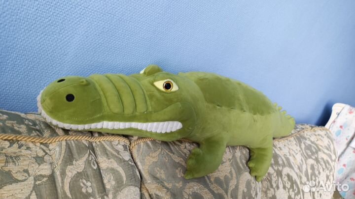 Большая мягкая игрушка крокодил