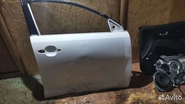 Дверь правая kia sportage 3 стекло обшивка