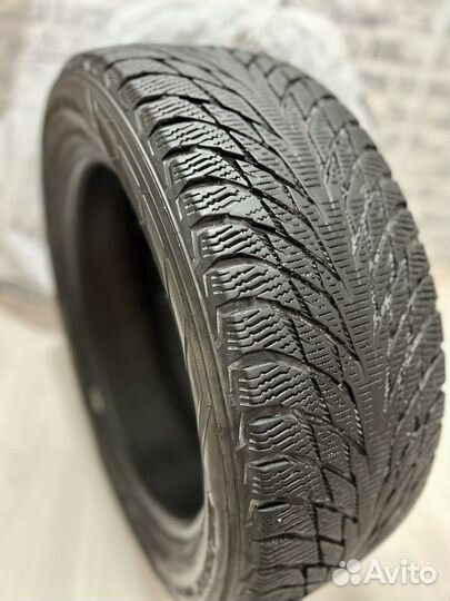 Nokian Tyres Hakkapeliitta R2 215/55 R17