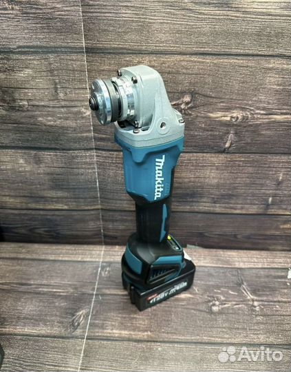 Аккумуляторный набор makita 5 в 1